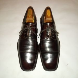 Johnston & Murphy Brown Lace Up shoe